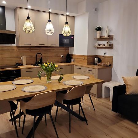 Apartament Lilla 2 Jelenia Góra Exteriör bild