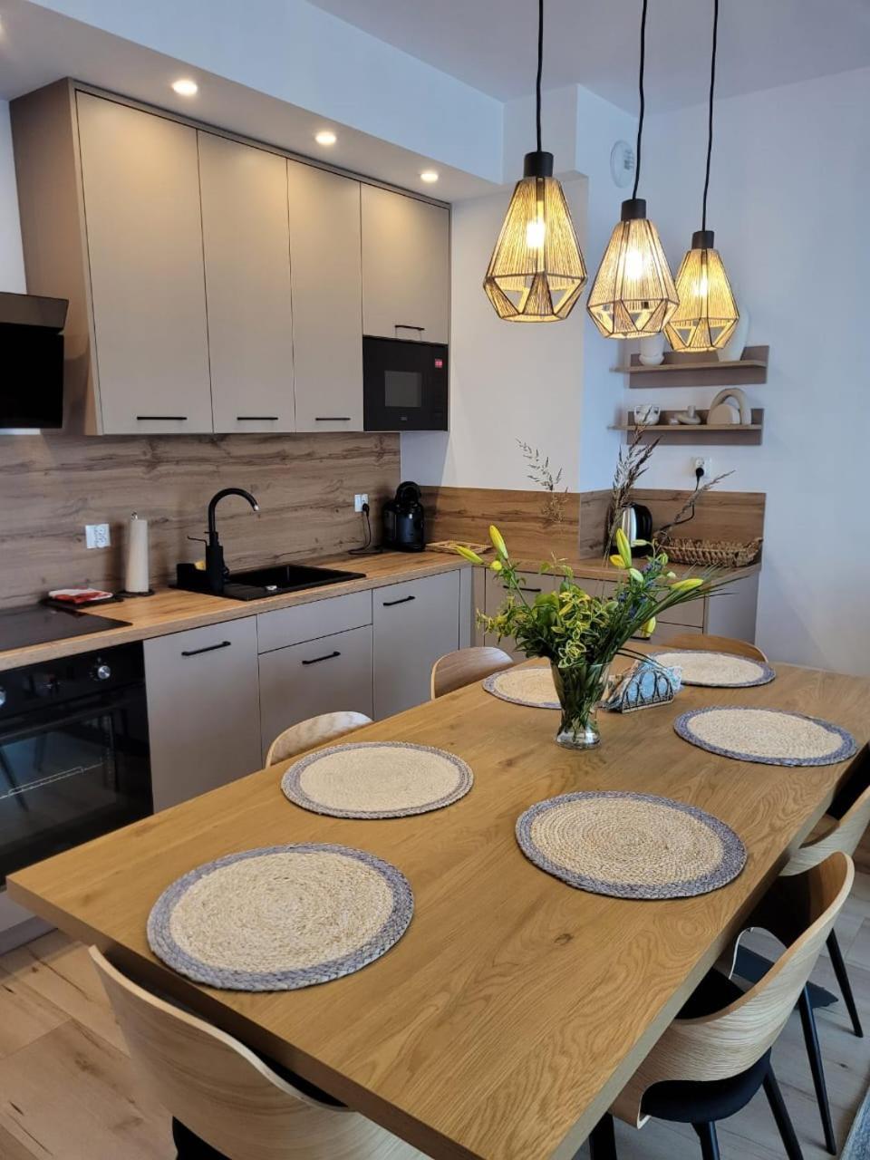 Apartament Lilla 2 Jelenia Góra Exteriör bild